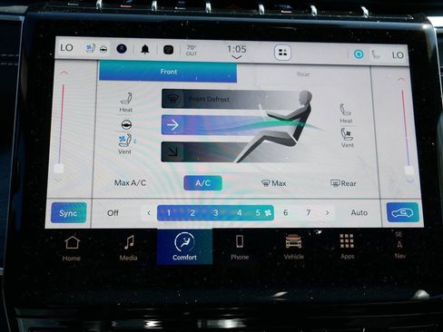 Certified 2025 Jeep Grand Cherokee L Limited w/ Luxury Tech Group II image 44