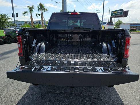 New 2026 RAM 1500 Express AWD/4WD image 13