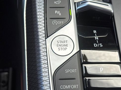 Used 2026 BMW 330i Sedan w/ Premium Package image 28