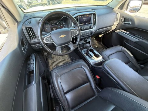 Used 2020 Chevrolet Colorado LT w/ Luxury Package image 16