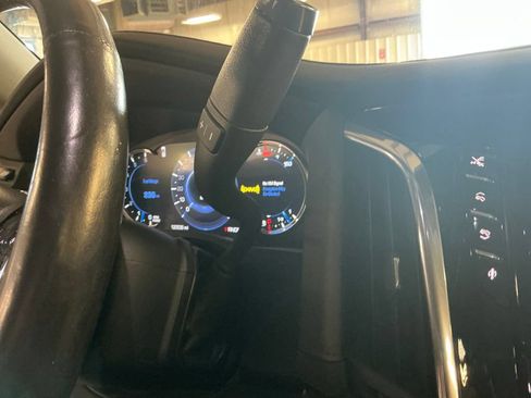 Used 2016 Cadillac Escalade Premium AWD/4WD image 25