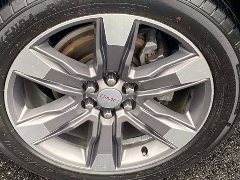 Used 2019 GMC Acadia SLT image 25