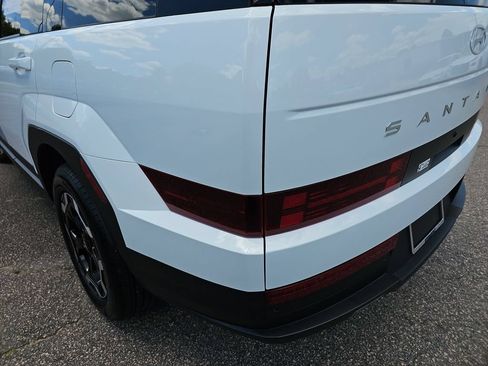 Certified 2025 Hyundai Santa Fe SE FWD image 28