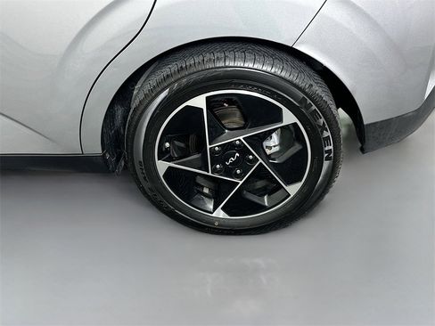 Used 2023 Kia Soul EX image 31