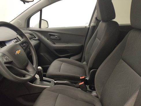 Used 2017 Chevrolet Trax LT FWD image 17