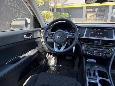 Used 2020 Kia Optima LX image 22