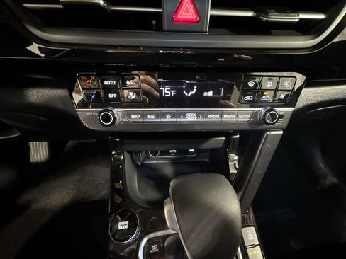 Certified 2025 Kia Seltos S image 26