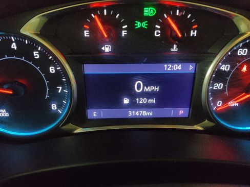 Used 2021 Chevrolet Equinox Premier FWD image 23