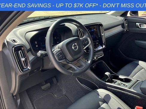 Used 2025 Volvo XC40 B5 Core w/ Protection Package Premier image 24