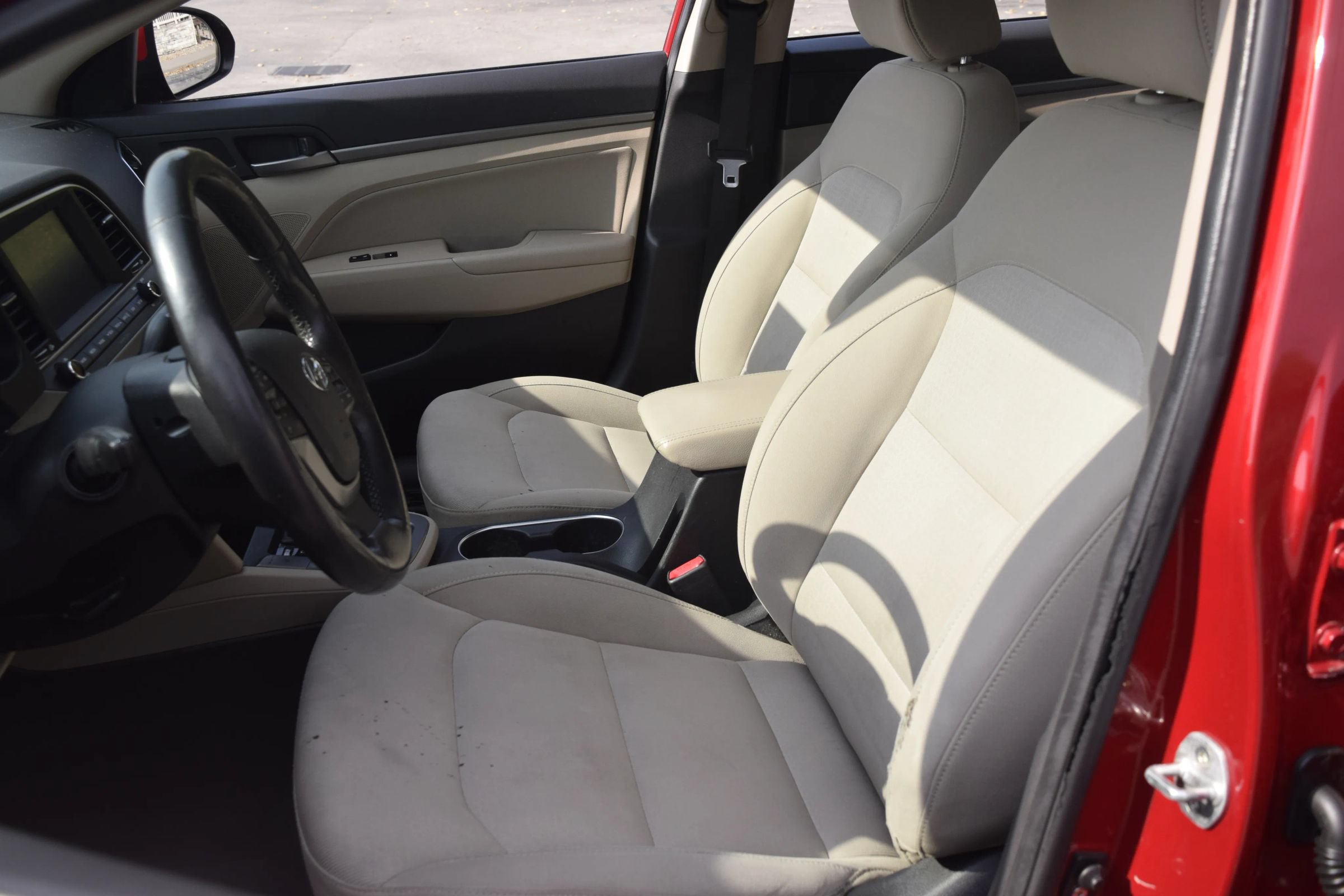 Used 2017 Hyundai Elantra Value Edition FWD image 6
