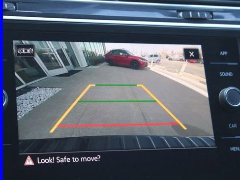 Used 2024 Volkswagen Tiguan SE R-Line image 39