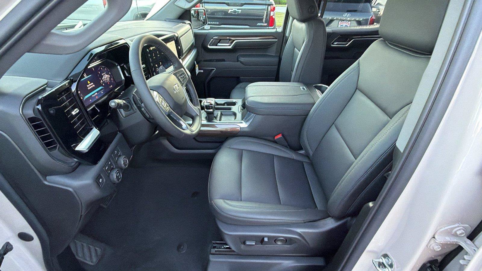 New 2026 Chevrolet Silverado 1500 RST AWD/4WD image 17
