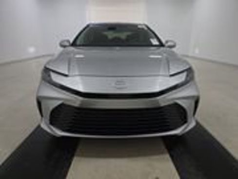 Used 2025 Toyota Camry LE w/ Convenience Package FWD image 3