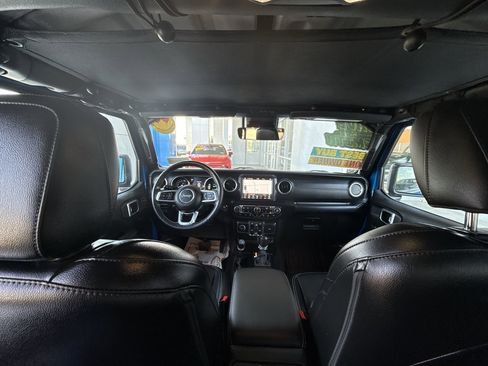 Used 2021 Jeep Wrangler Unlimited Sahara w/ Cold Weather Group image 19