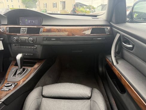 Used 2011 BMW 328i xDrive Wagon AWD/4WD image 23