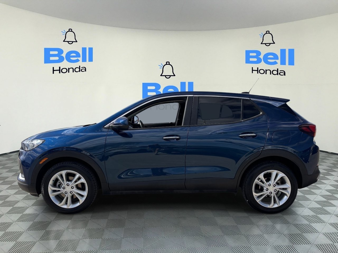 Used 2021 Buick Encore GX Preferred FWD image 2
