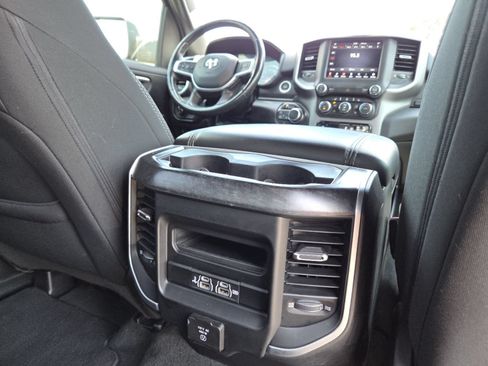 Used 2020 RAM 1500 Big Horn AWD/4WD image 23