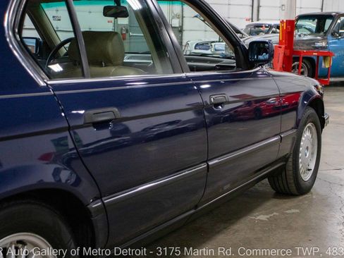 Used 1990 BMW 735i image 23