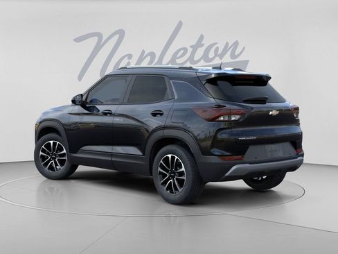 New 2026 Chevrolet TrailBlazer LT w/ Convenience Package FWD image 3