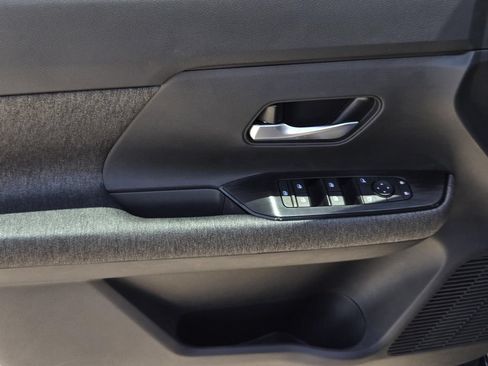 New 2026 Nissan Kicks SV w/ Cold Weather Package FWD image 16