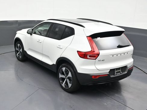 Used 2024 Volvo XC40 B5 Plus w/ Climate Package AWD/4WD image 20