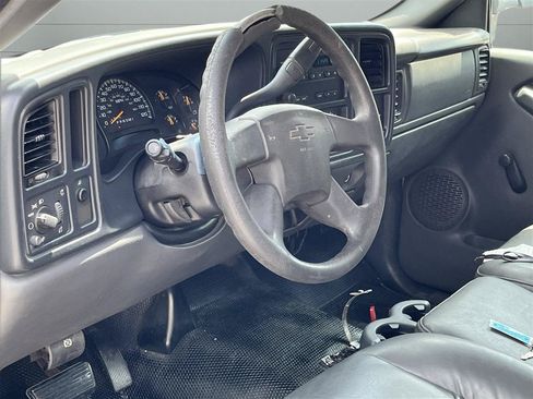 Used 2006 Chevrolet Silverado 3500 2WD Regular Cab image 13