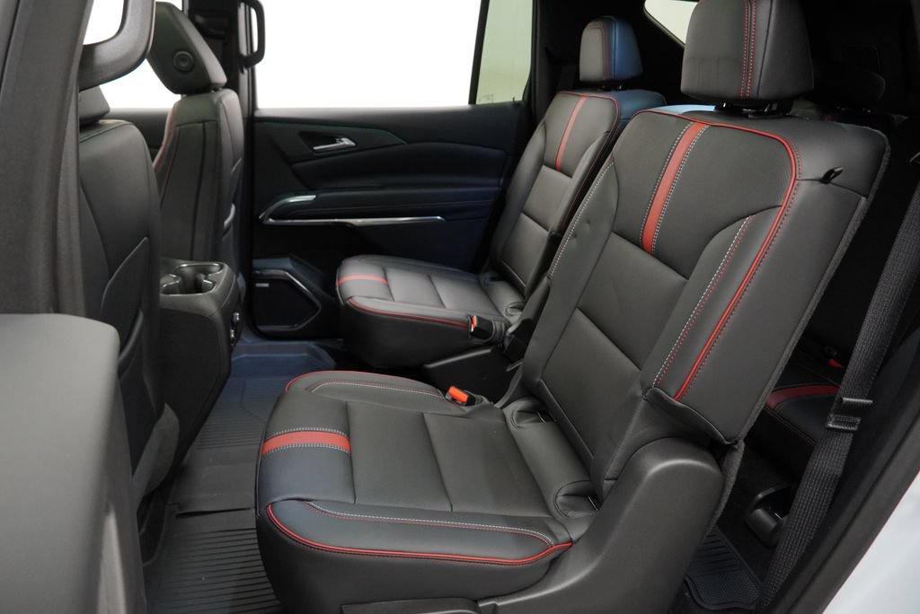 New 2027 Chevrolet Traverse RS w/ LPO, Floor Liner Package AWD/4WD image 13