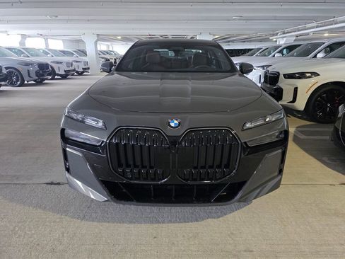 New 2026 BMW 760i xDrive w/ Executive Package AWD/4WD image 2