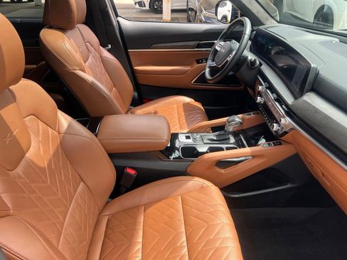 Certified 2025 Kia Telluride SX Prestige X-Pro AWD/4WD image 22