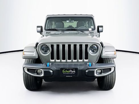 Used 2023 Jeep Wrangler Unlimited Sahara w/ Cold Weather Group AWD/4WD image 2