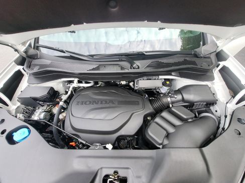 Certified 2024 Honda Passport TrailSport image 10