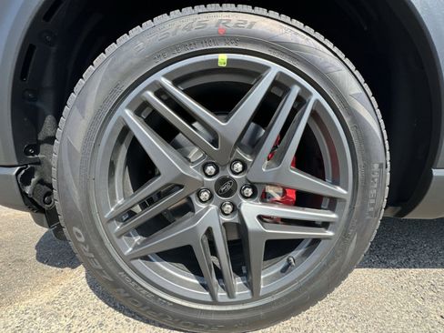 New 2026 Ford Explorer ST-Line image 12