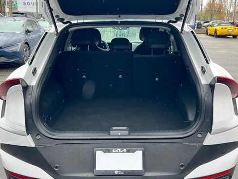 Certified 2025 Kia EV6 Light w/ Light LR Technology Package AWD/4WD image 12
