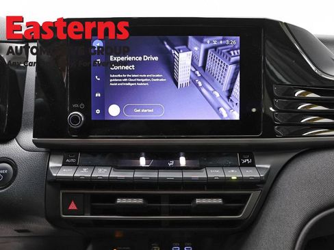 Used 2025 Toyota Camry LE image 12