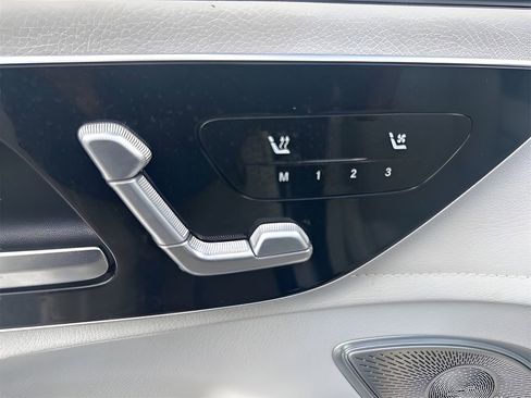 Used 2023 Mercedes-Benz EQE 500 4MATIC SUV w/ Exclusive Trim Package image 10