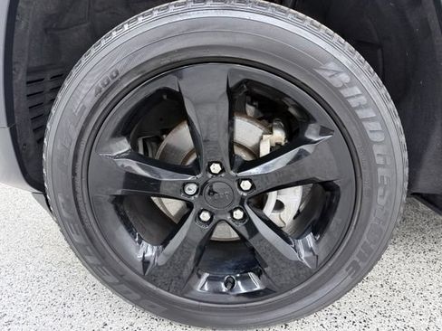 Used 2023 Jeep Grand Cherokee Altitude AWD/4WD image 12
