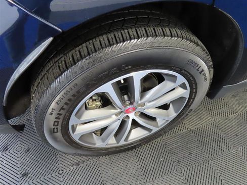 Used 2020 Jaguar F-PACE Premium image 8