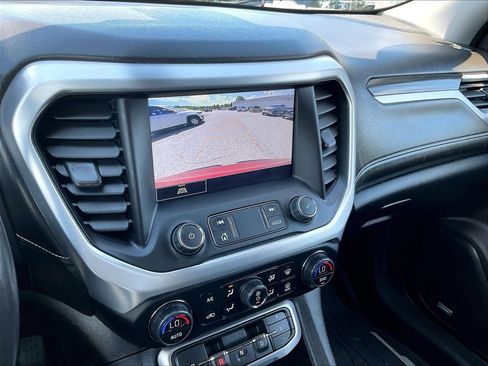 Used 2022 GMC Acadia SLT w/ LPO, Floor Liner Package AWD/4WD image 20