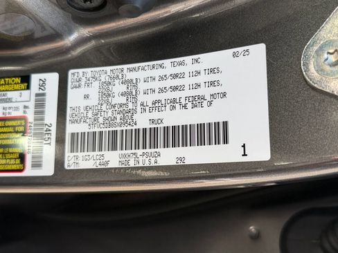 Used 2025 Toyota Tundra Capstone AWD/4WD image 30