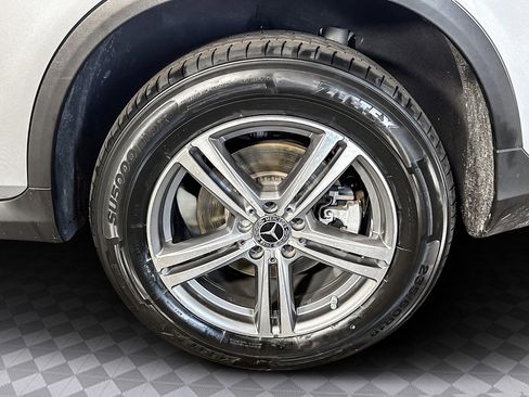 Used 2022 Mercedes-Benz GLC 300 w/ Premium Package Lite image 37