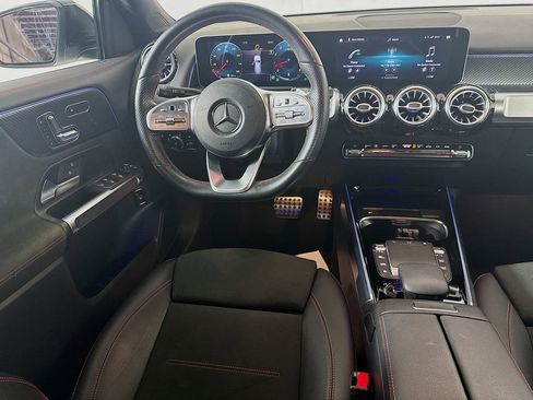 Used 2021 Mercedes-Benz GLB 250 image 25