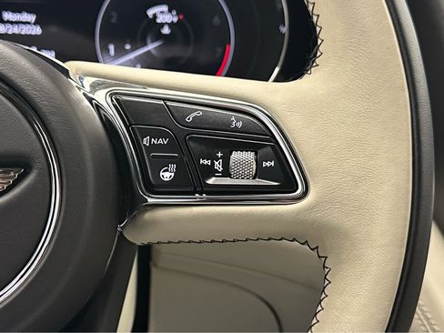 Used 2023 Bentley Bentayga AWD/4WD image 26