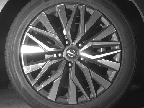 Used 2025 Nissan Altima 2.5 SV FWD image 13