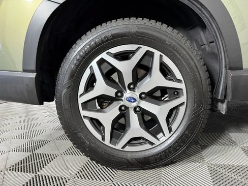 Used 2021 Subaru Forester Premium AWD/4WD image 45