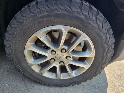 Used 2015 Jeep Grand Cherokee Limited AWD/4WD image 18