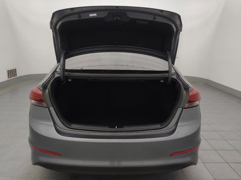 Used 2017 Hyundai Elantra SE image 29