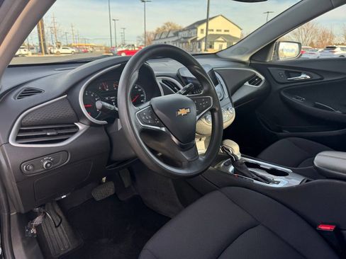 Used 2024 Chevrolet Malibu LT image 15