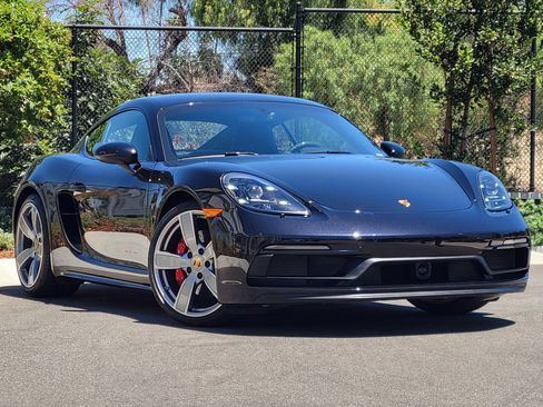 Certified 2025 Porsche 718 Cayman GTS RWD image 9