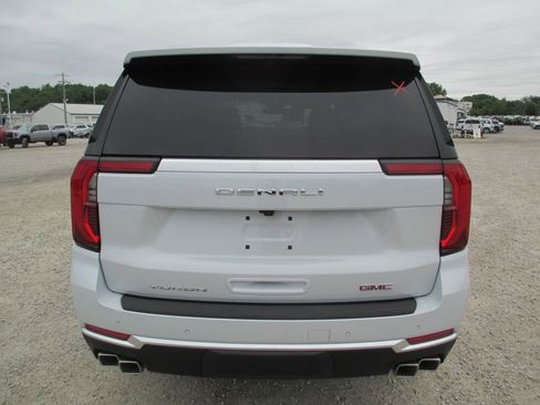 New 2026 GMC Yukon Denali w/ Sun & Power Step Package AWD/4WD image 5