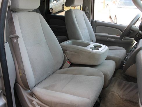 Used 2007 GMC Yukon SLE RWD image 29